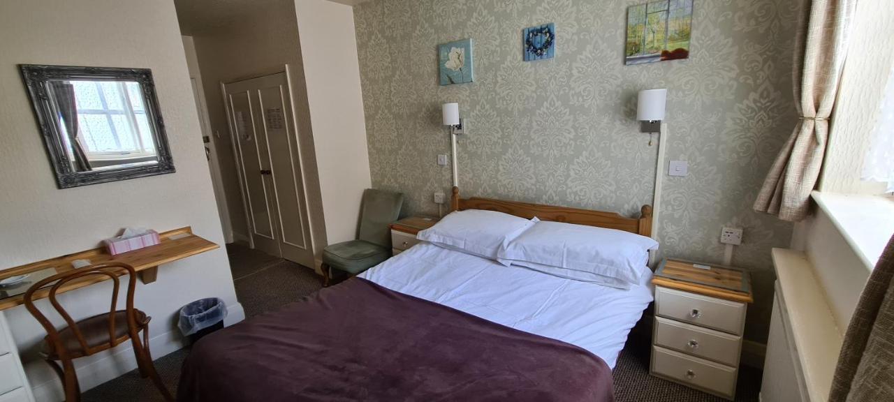 The Merton Hotel Херфорд Екстериор снимка