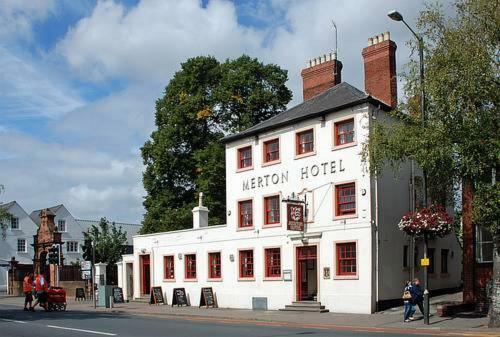 The Merton Hotel Херфорд Екстериор снимка
